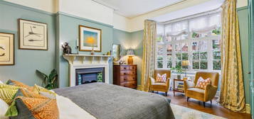 3 bed flat for sale