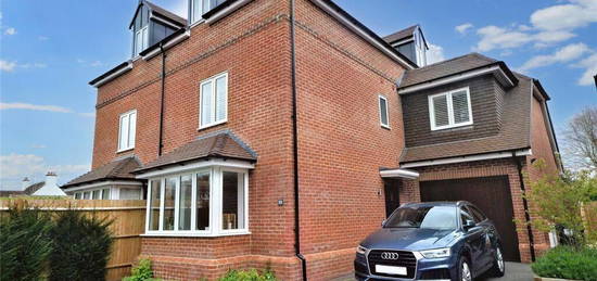 4 bedroom semi-detached house