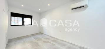 Loft en venta en Carrer de Finestrat, El Camp de l'Arpa del Clot