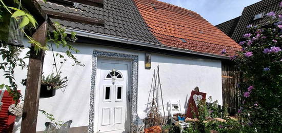 Bauernhaus mit Scheune zu verkaufen