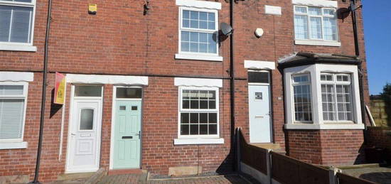 Terraced house to rent in Wakefield Road, Ackworth WF7