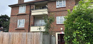 3 bed flat to rent