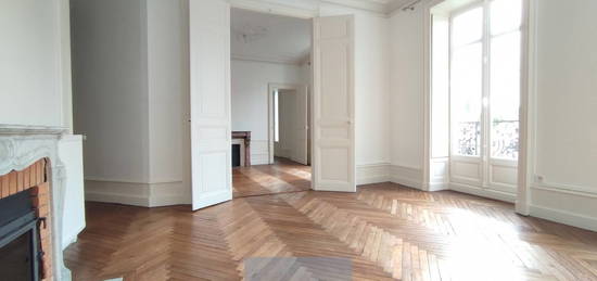 Appartement  à louer, 6 pièces, 4 chambres, 170 m²