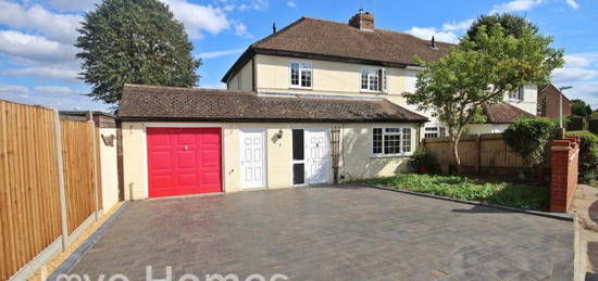 3 bedroom semi-detached house for sale