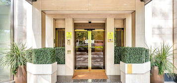 Flat for sale in Park Lane, Mayfair, London W1K