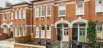 Maisonette for sale in Louisville Road, London SW17