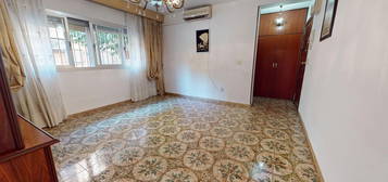 Piso en venta en calle Profesor Tierno Galván, 4