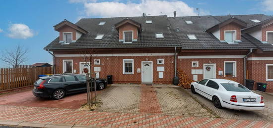 Rodinný dům, 158 m² + 75 m² pozemek, Javorová, Nelahozeves