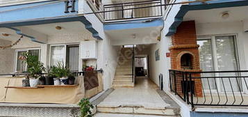 AYVALIK SARIMSAKLIDA PLAJA YÜRÜME MESAFESİNDE SATILIK 2+1 DAİRE