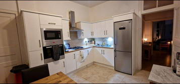 2 bed flat to rent