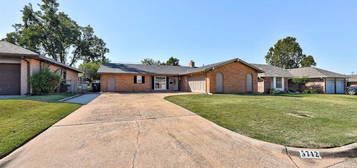 5712 NW 86th St, Oklahoma City, OK 73132