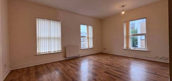 2 bed flat to rent