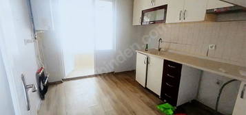 MAMAK MUTLU MAH. CADDE YAKINI GİRİŞ KATTA 3+1 SATILIK DAİRE