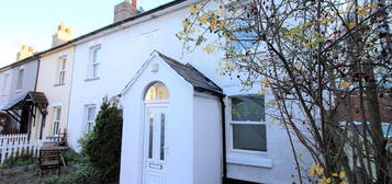 End terrace house to rent in Crown Street, Brentwood CM14