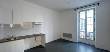 Studio  à louer, 1 pièce, 25 m², Étage 1/–