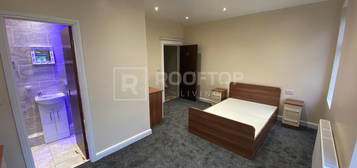 9 bed shared accommodation to rent