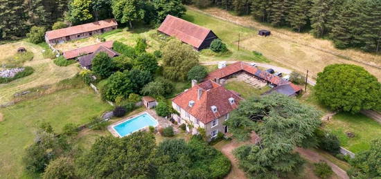 8 bedroom farm house for sale