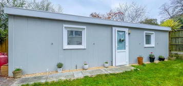 1 bedroom bungalow to rent