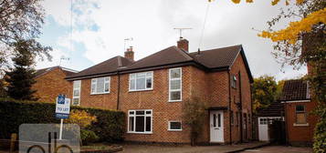 3 bedroom semi-detached house to rent