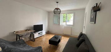 Appartement meublé  à louer, 4 pièces, 3 chambres, 68 m²