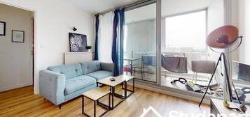 Studio meublée  à louer, 1 pièce, 63 m², Étage 7/–