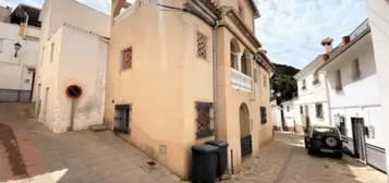 Casa adosada en calle Real