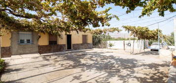 Finca rústica en venta en Benahadux