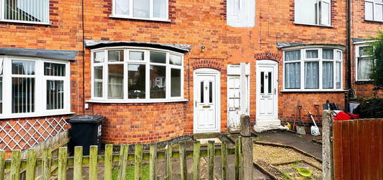 Terraced house to rent in Richmond Close, Leicester LE2