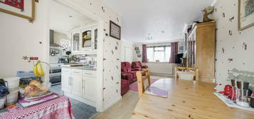 3 bedroom semi-detached house