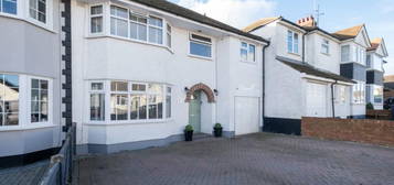 4 bedroom link detached house for sale