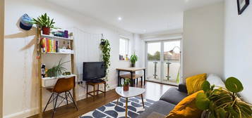 Flat for sale in Bournemouth Road, London SE15