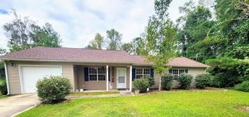 4901 Meadow St, Loris, SC 29569