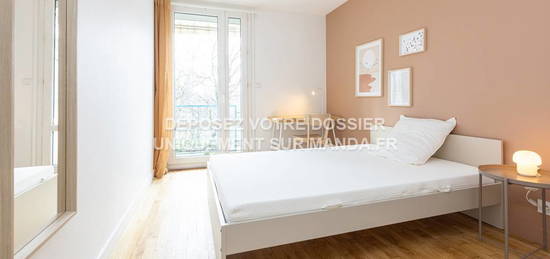 Location appartement 4 pièces 12 m²