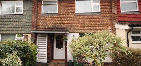 Terraced house to rent in Johnston Green, Guildford, Surrey GU2