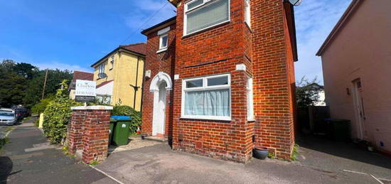 3 bedroom detached house