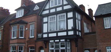 5 bedroom terraced house