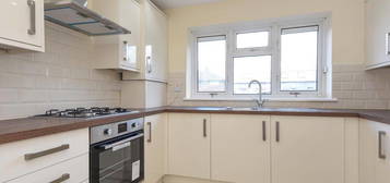 3 bedroom flat to rent