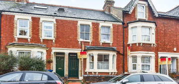 5 bedroom terraced house