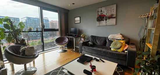 Flat to rent in Tempus Tower, 9 Mirabel Street M3