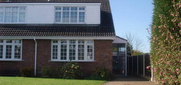 2 bedroom semi-detached house to rent