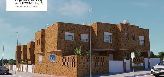 Casa en calle Amantes de Teruel, Piedras Redondas – Torrecárdenas, Almería