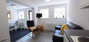 2 bedroom terraced house