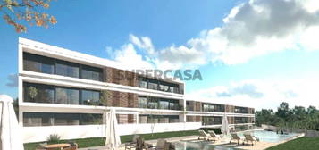 T4 TERRAÇO 35.40M2 | Condomínio Fechado REAL SERENITY | BOX 2 CARROS | CENTRO