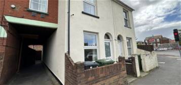 Terraced house to rent in St. Nicholas Road, Great Yarmouth NR30