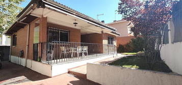 Chalet en Piovera - Conde Orgaz, Madrid