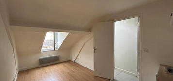 Appartement  à louer, 2 pièces, 1 chambre, 23 m²