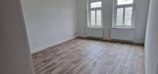 3 R. Wohnung im Erdgeschoss mit Balkon