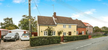 3 bed detached house for sale