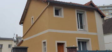 Maison 2 étages  à vendre, 4 pièces, 3 chambres, 91 m²