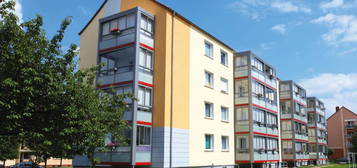 schöne 3-R-Wohnung mit verglasten Balkon in Lucka (Thür.) - W0103